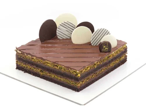 Pistachio Nutella Cake